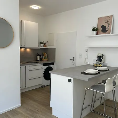 Zentral 1-zimmer Appartamento